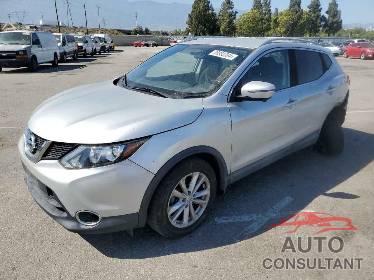 NISSAN ROGUE 2017 - JN1BJ1CP9HW000997