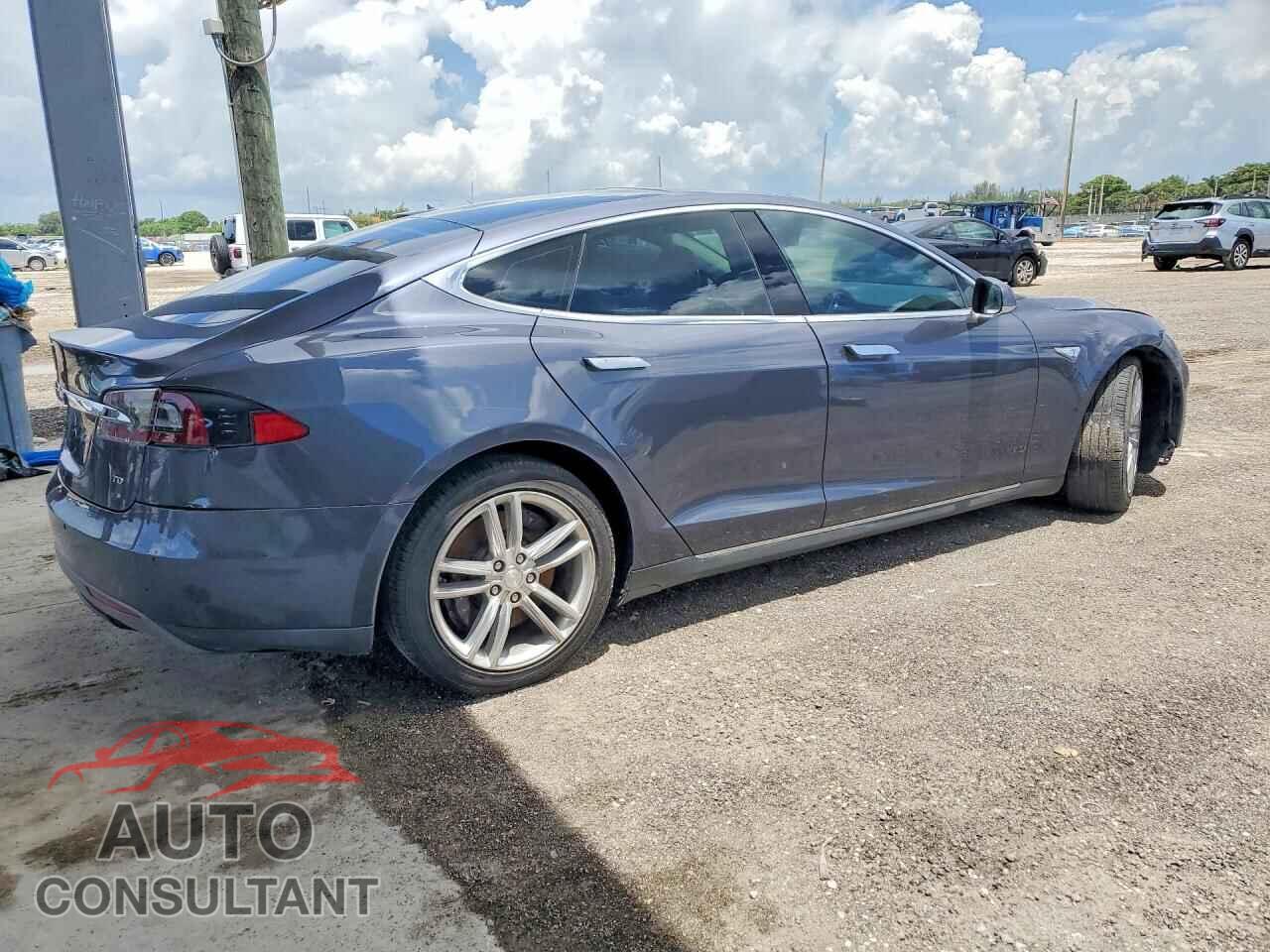 TESLA MODEL S 2016 - 5YJSA1E11GF130197