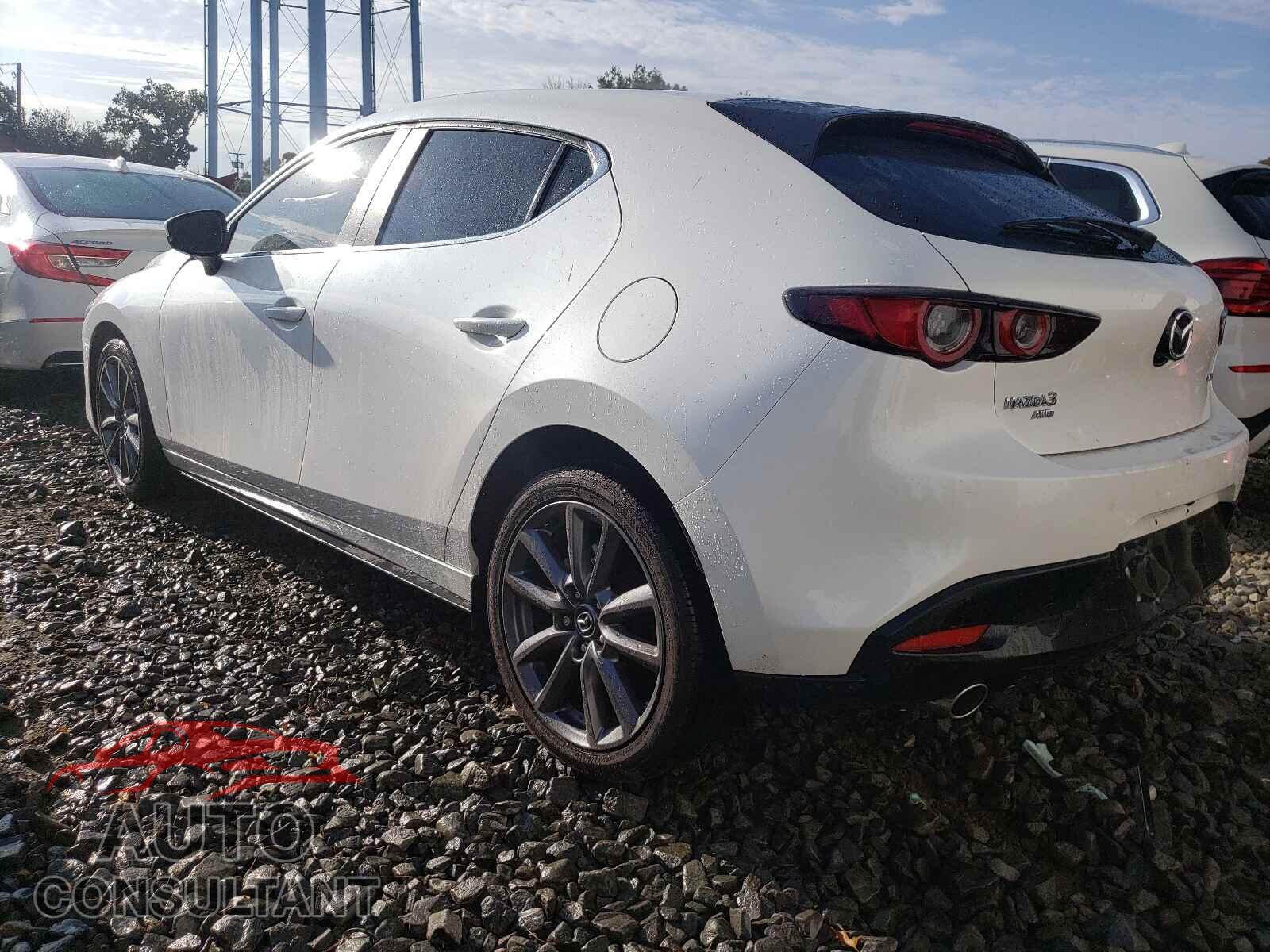 MAZDA 3 2021 - JM1BPBKL8M1329357