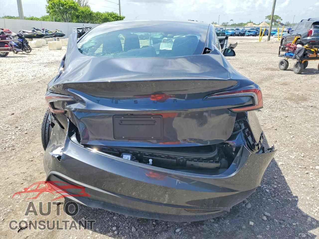 TESLA MODEL 3 2026 - 5YJ3E1EA3TF167237