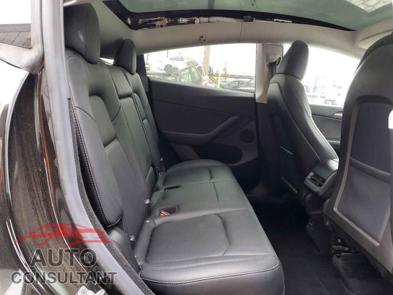 TESLA MODEL Y 2024 - 7SAYGDEDXRF199187