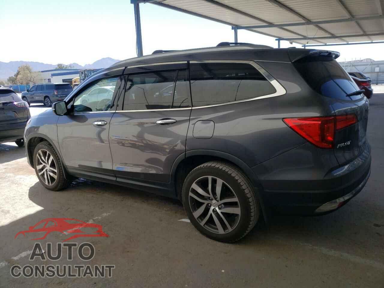 HONDA PILOT 2017 - 5FNYF6H99HB059732