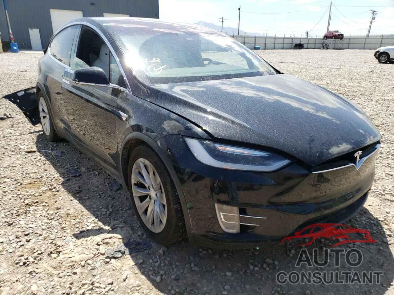 TESLA MODEL X 2017 - 5YJXCBE23HF055261