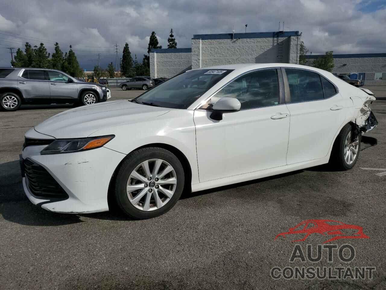 TOYOTA CAMRY 2018 - 4T1B11HK1JU105069