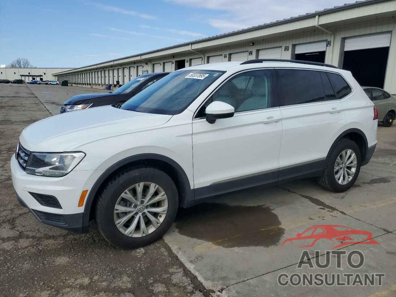 VOLKSWAGEN TIGUAN 2018 - 3VV2B7AX4JM177271