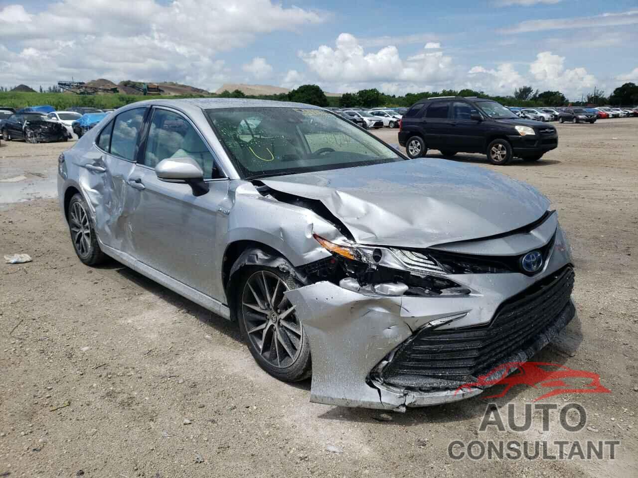 TOYOTA CAMRY 2021 - 4T1F31AK7MU555383