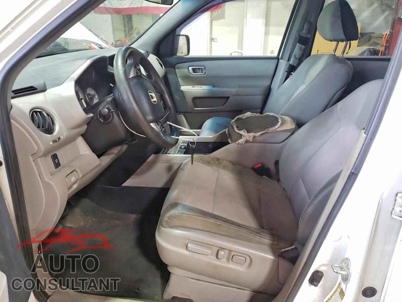 HONDA PILOT 2011 - 5FNYF3H45BB006178