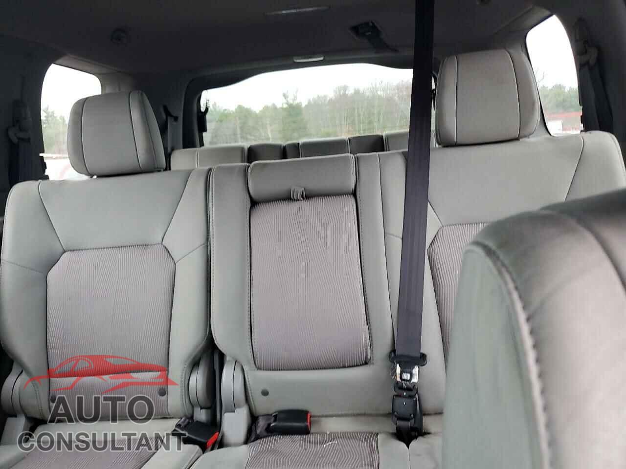 HONDA PILOT 2013 - 5FNYF4H46DB059156