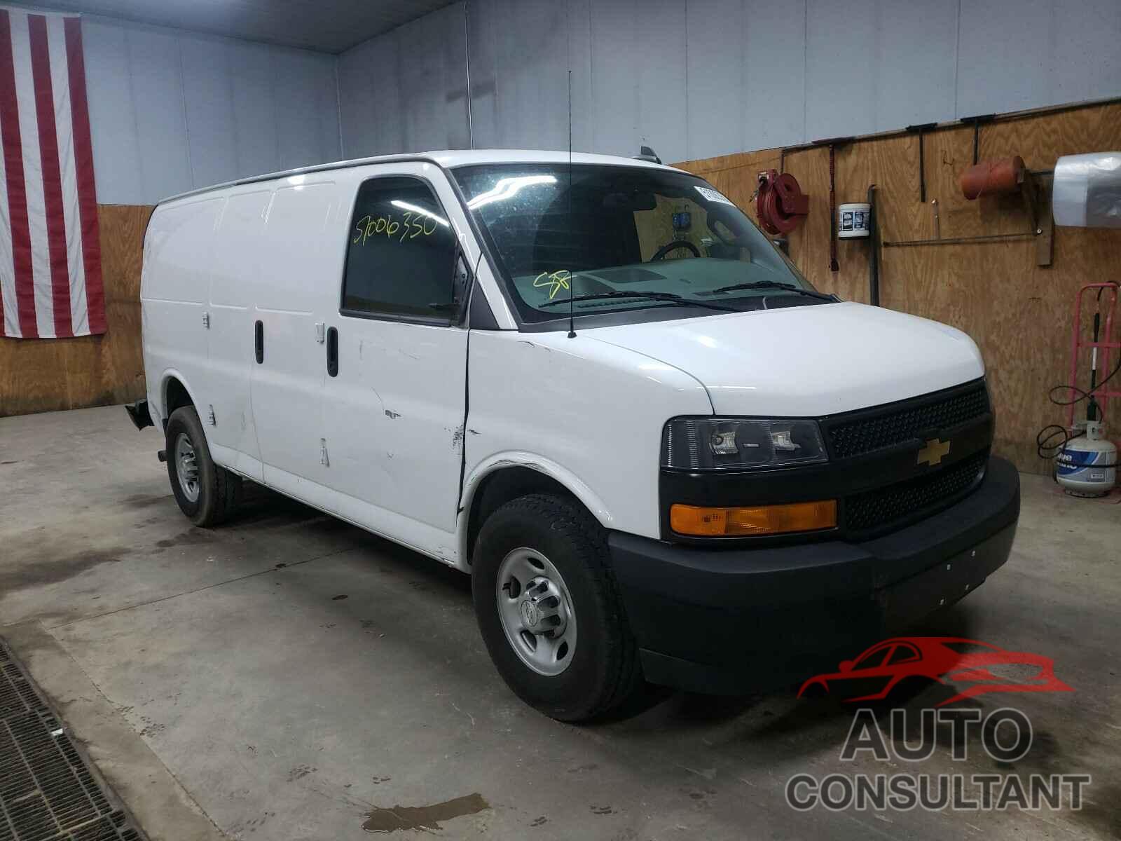 CHEVROLET EXPRESS 2018 - 1GCWGAFP6J1166017