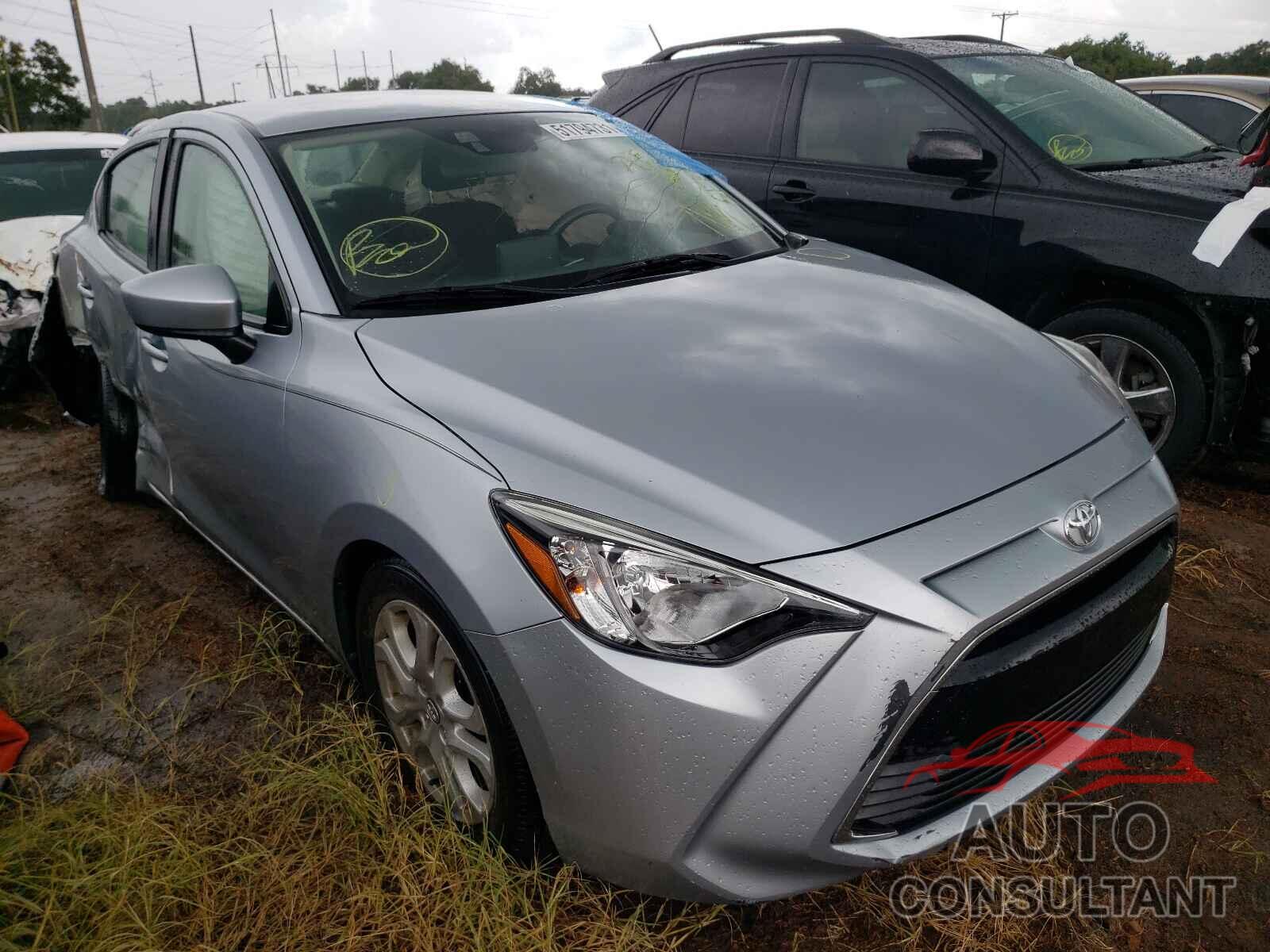 TOYOTA YARIS 2017 - 3MYDLBYV3HY174720