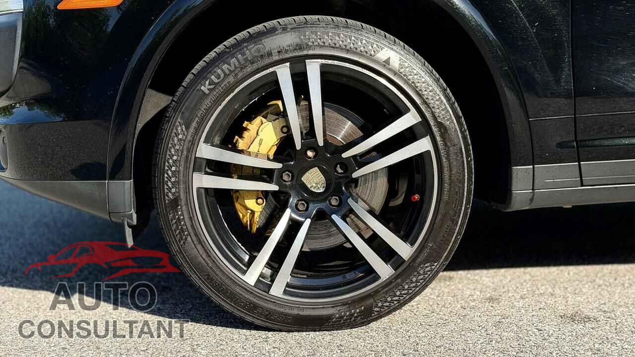 PORSCHE CAYENNE 2017 - WP1AA2A21HKA86947