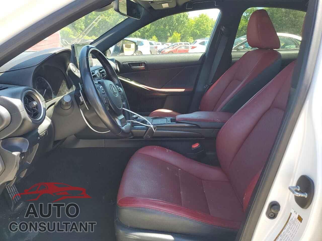 LEXUS IS 2021 - JTHCA1D27M5111812