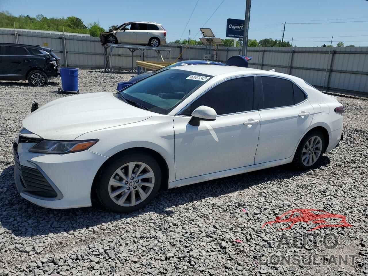 TOYOTA CAMRY 2022 - 4T1C11AK5NU696219
