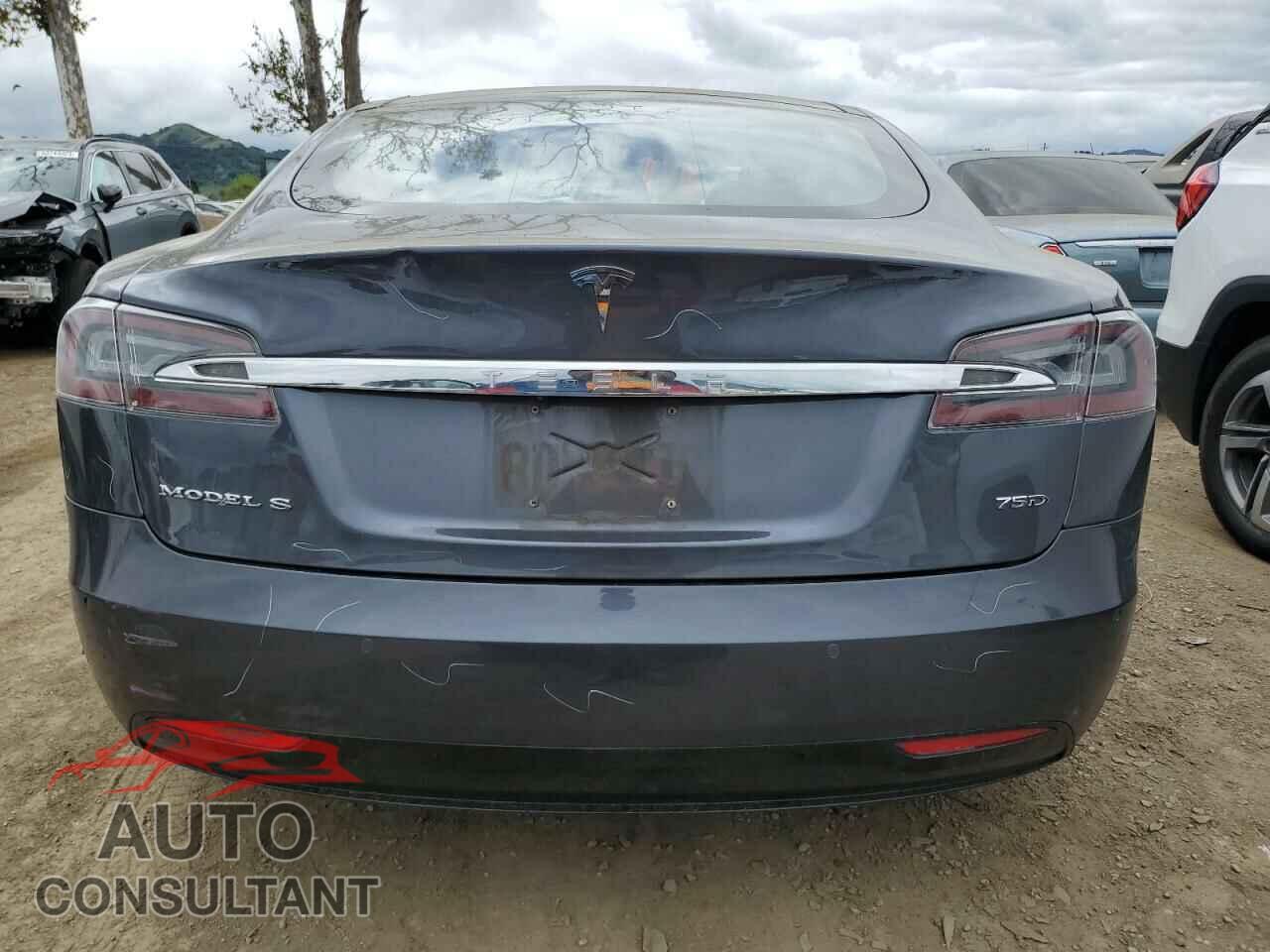 TESLA MODEL S 2018 - 5YJSA1E23JF247215