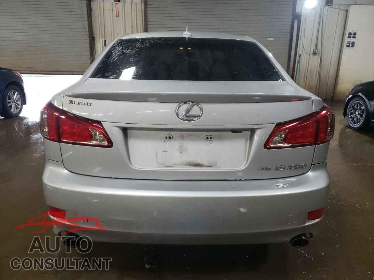 LEXUS IS 2013 - JTHCF5C25D5063740