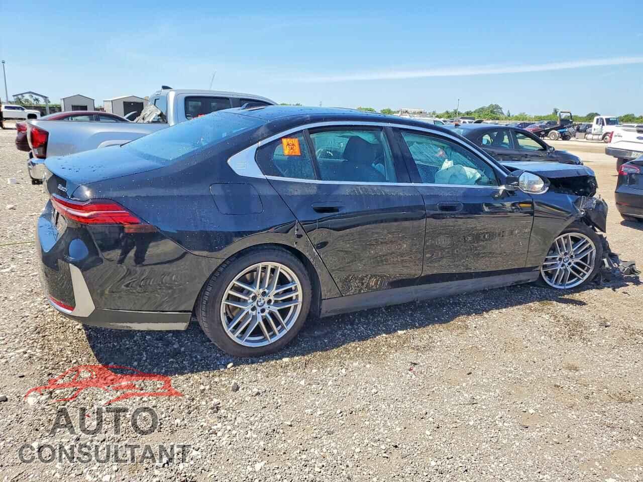 BMW 5 SERIES 2025 - WBA43FJ06SCU04882