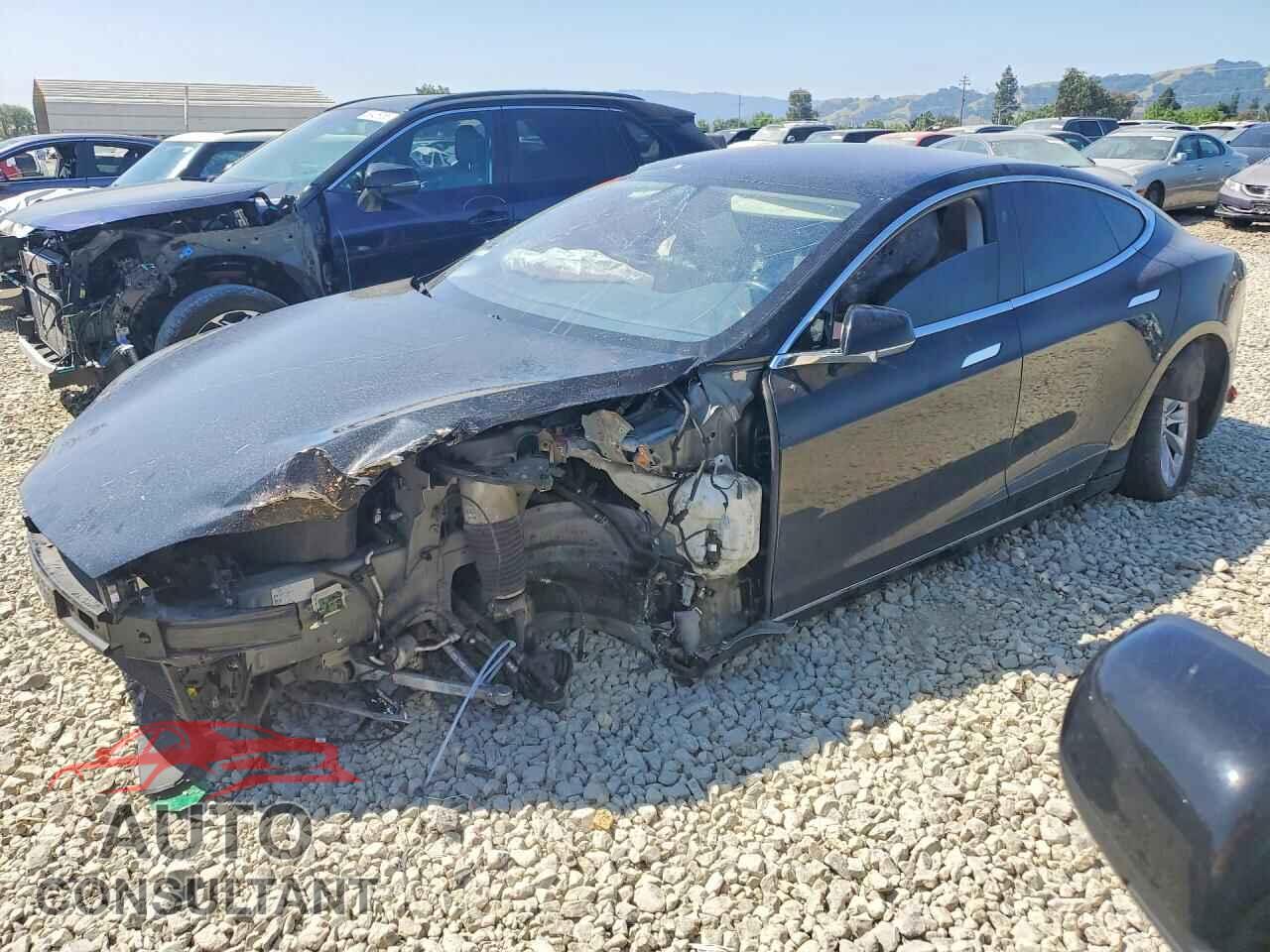 TESLA MODEL S 2017 - 5YJSA1E2XHF193082