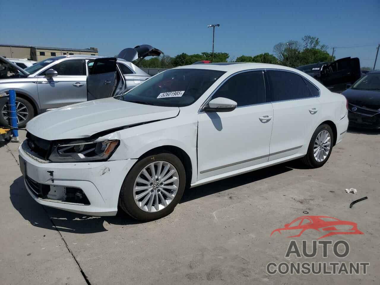 VOLKSWAGEN PASSAT 2017 - 1VWBT7A32HC080863