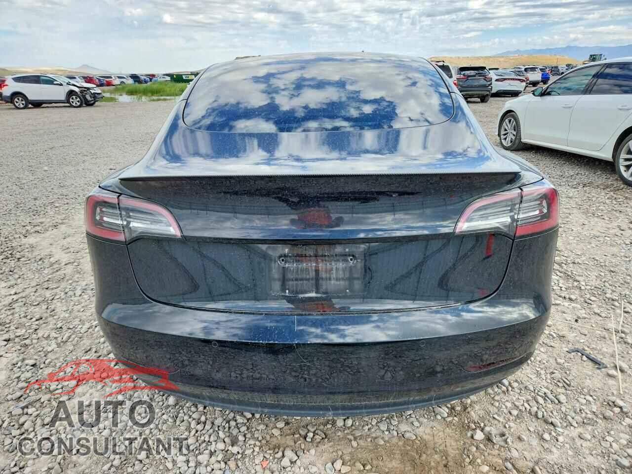 TESLA MODEL 3 2021 - 5YJ3E1EB0MF073245