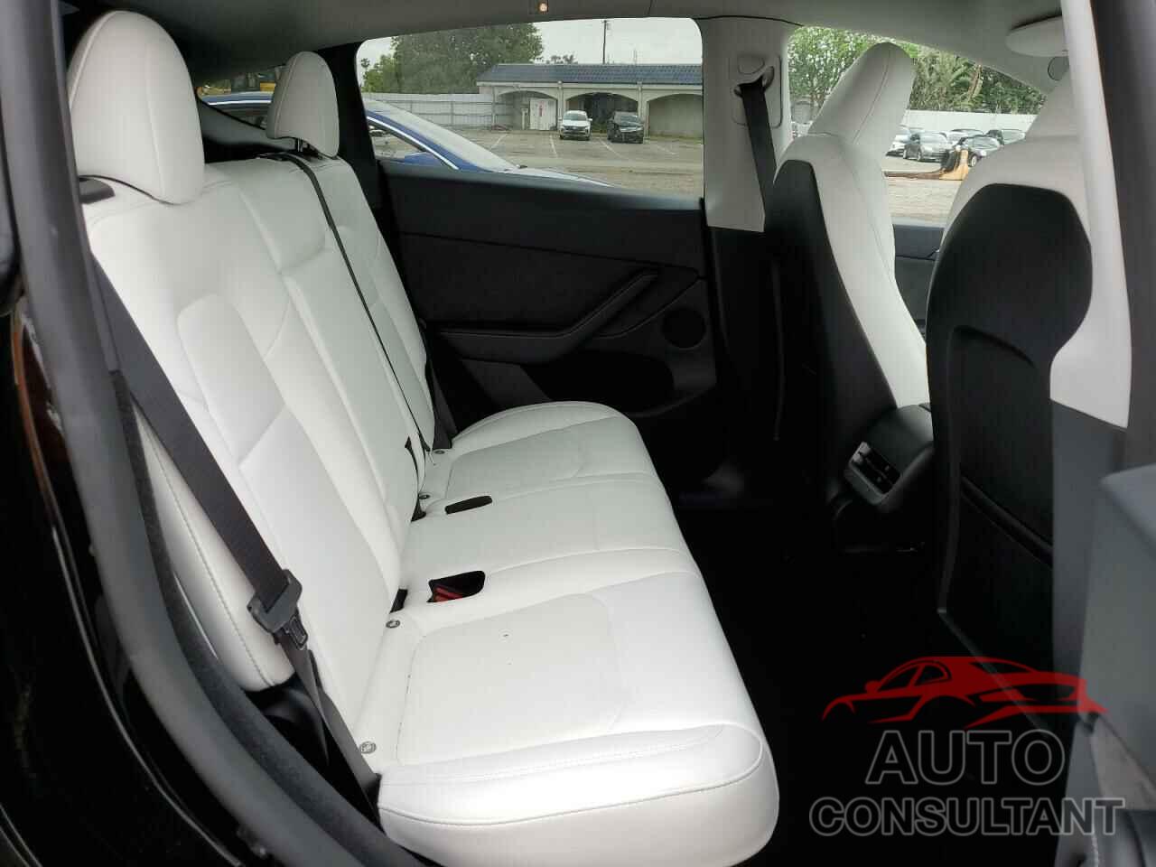 TESLA MODEL Y 2023 - 7SAYGDEE7PA155411