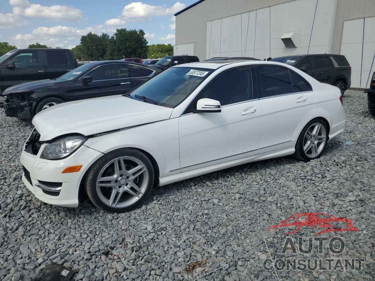 MERCEDES-BENZ C-CLASS 2013 - WDDGF4HB7DR268691