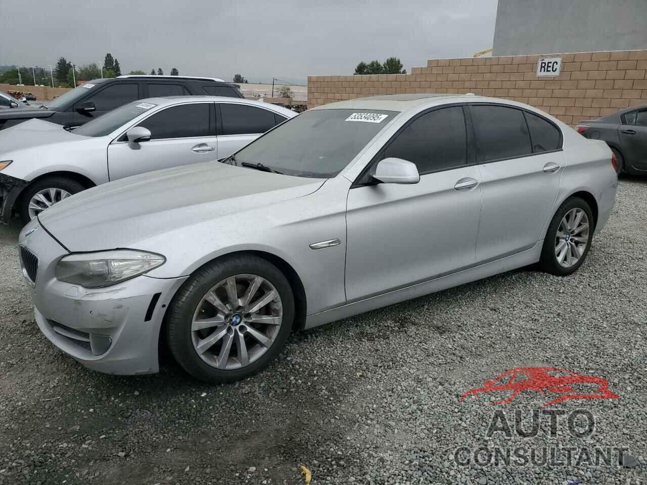 BMW 5 SERIES 2011 - WBAFR1C51BC748025