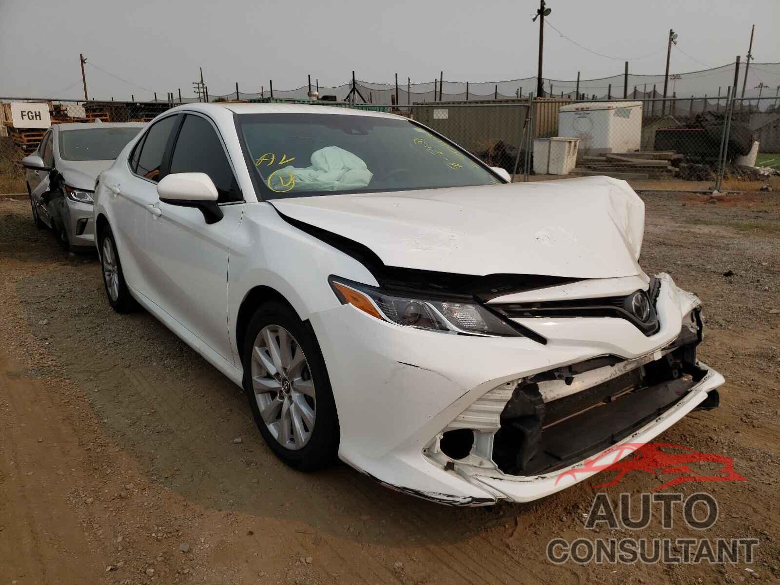 TOYOTA CAMRY 2018 - 4T1B11HK6JU126502