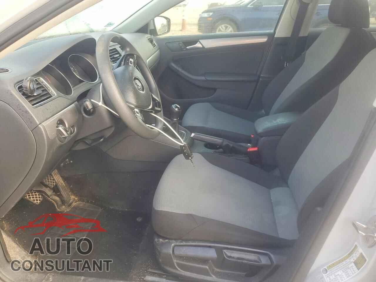 VOLKSWAGEN JETTA 2017 - 3VW167AJ4HM389217