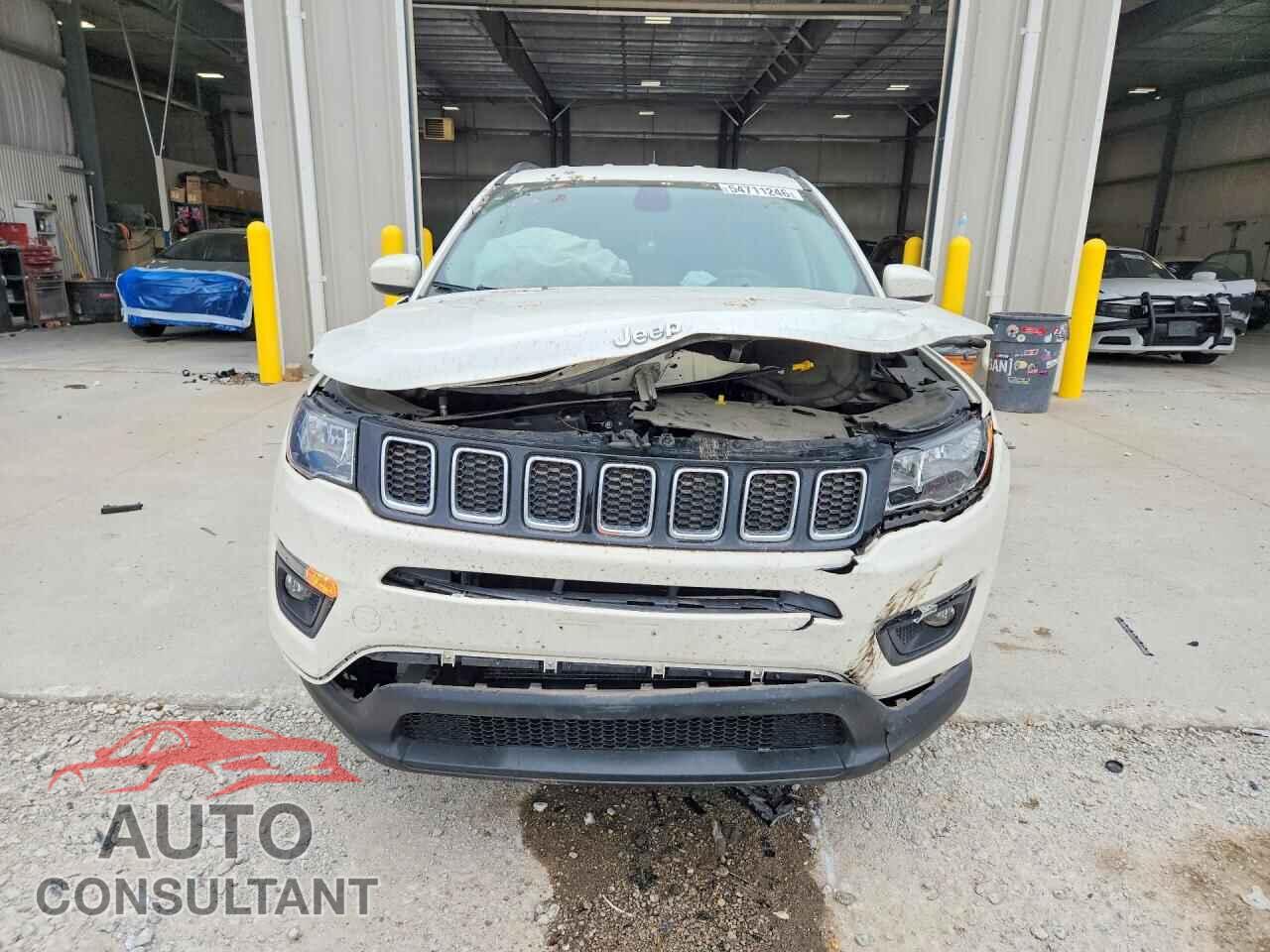 JEEP COMPASS 2018 - 3C4NJDBB0JT400251