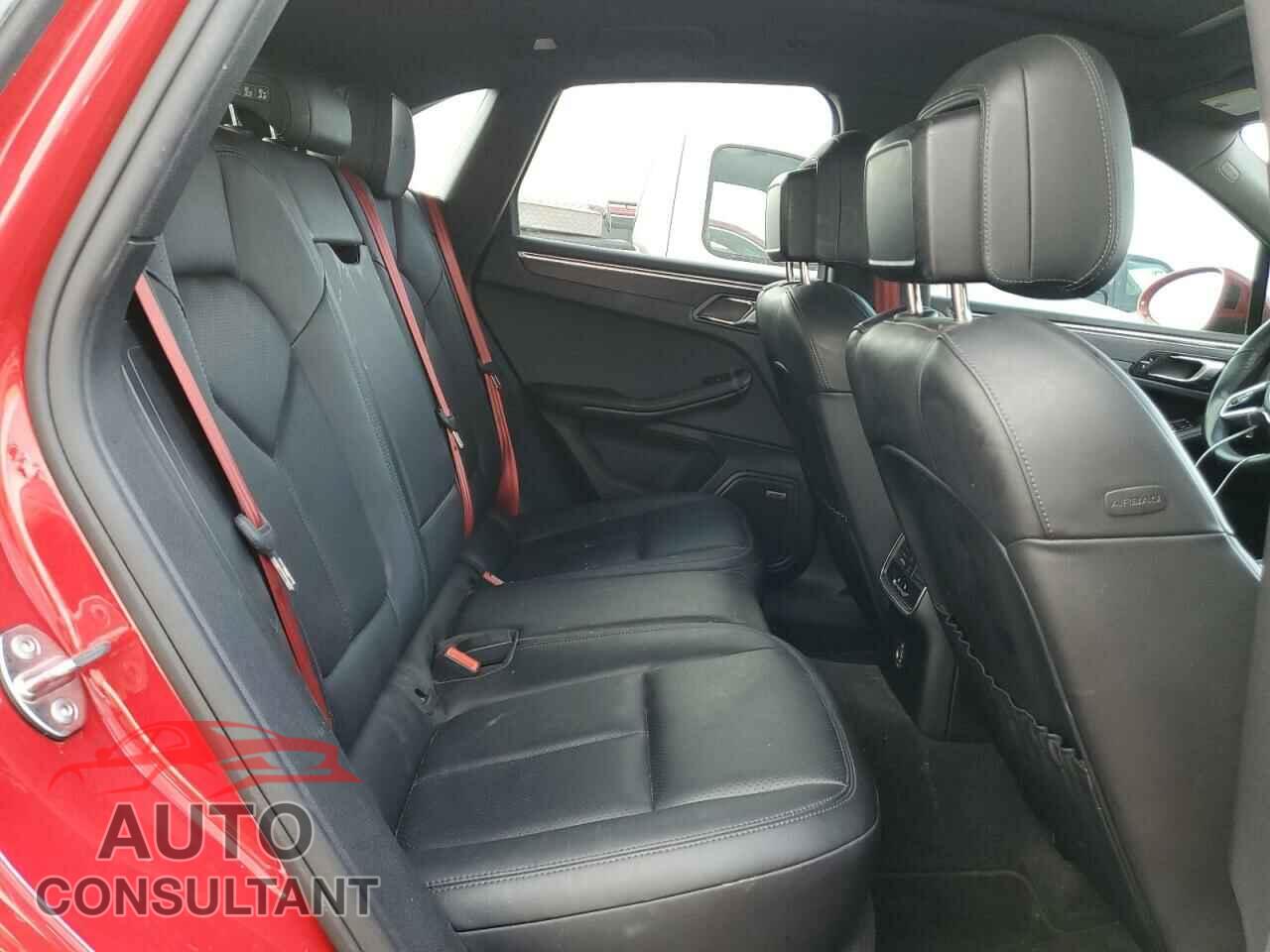 PORSCHE MACAN 2018 - WP1AG2A55JLB63375