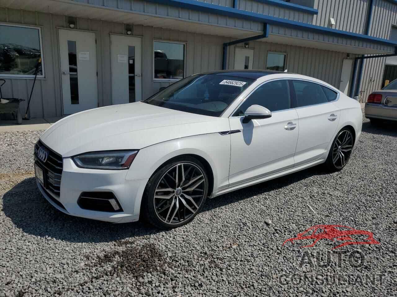 AUDI A5 2019 - WAUANCF58KA063917