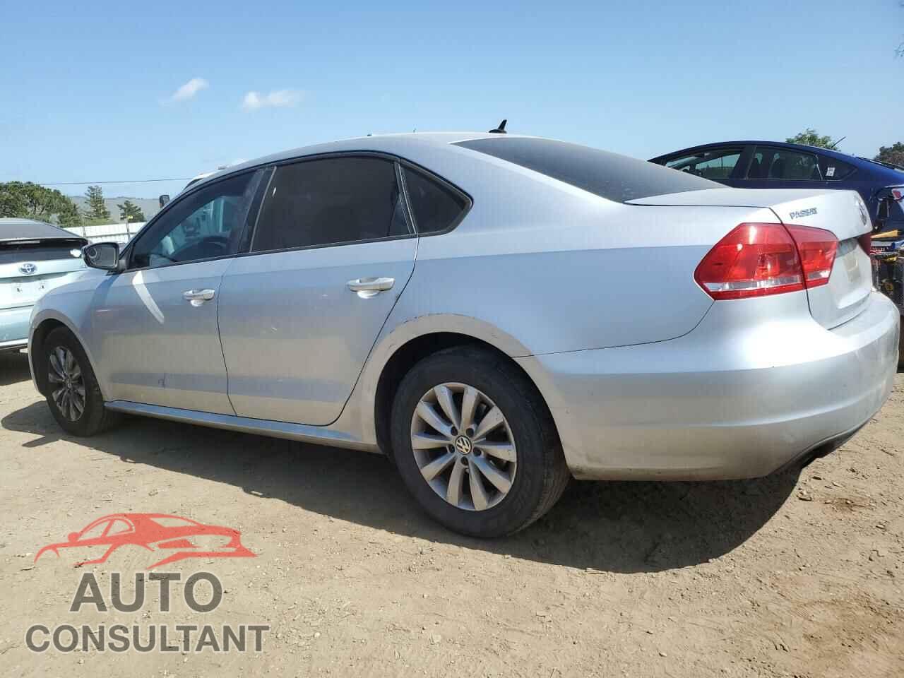 VOLKSWAGEN PASSAT 2012 - 1VWAP7A39CC018594