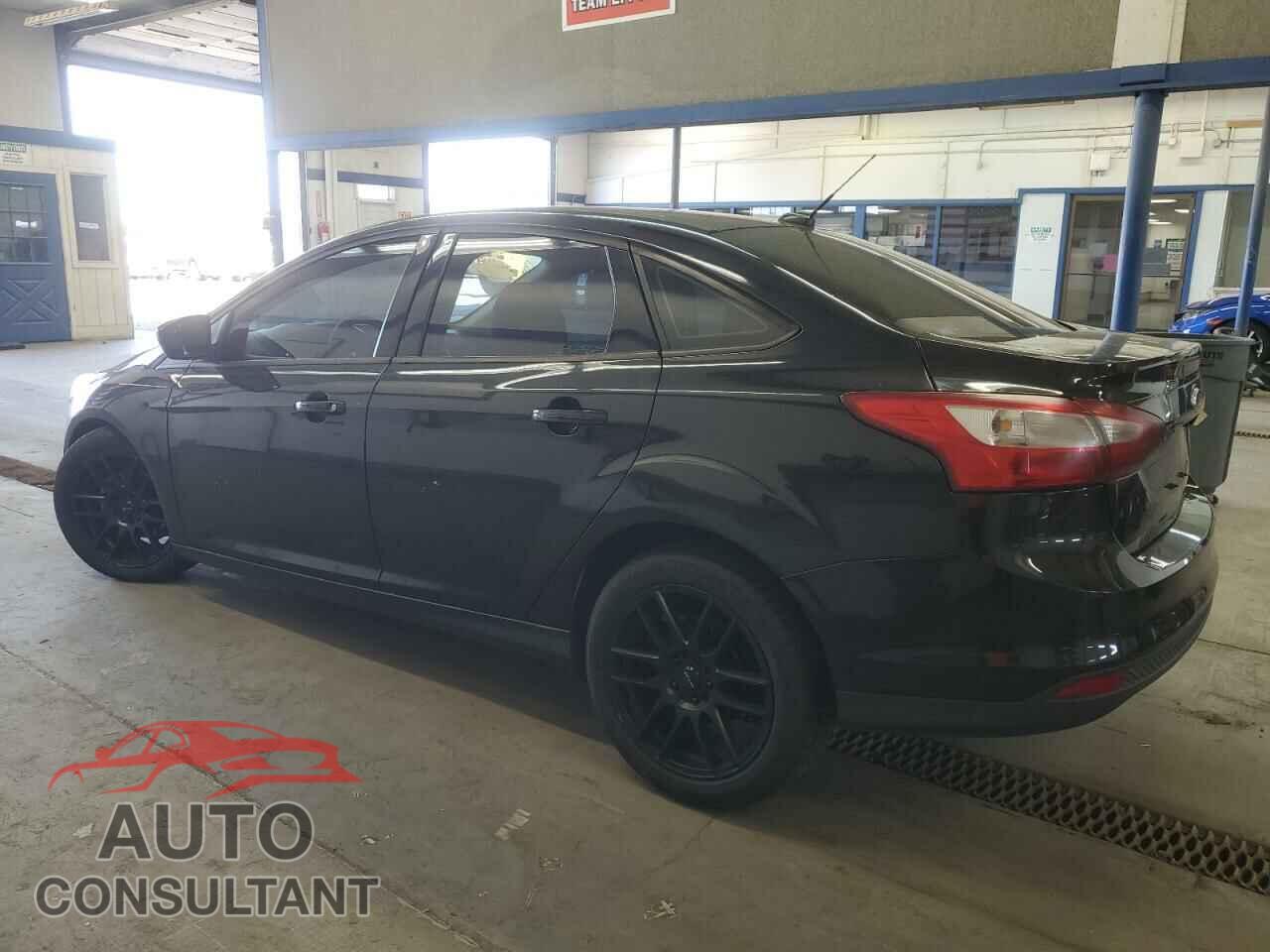FORD FOCUS 2012 - 1FAHP3F21CL453108