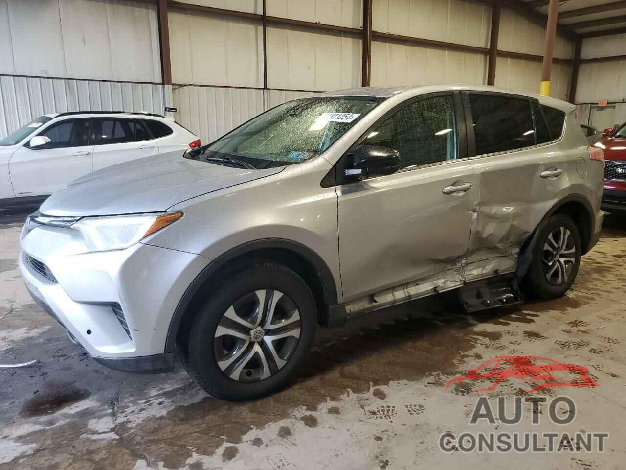 TOYOTA RAV4 2018 - JTMBFREV4JJ195189