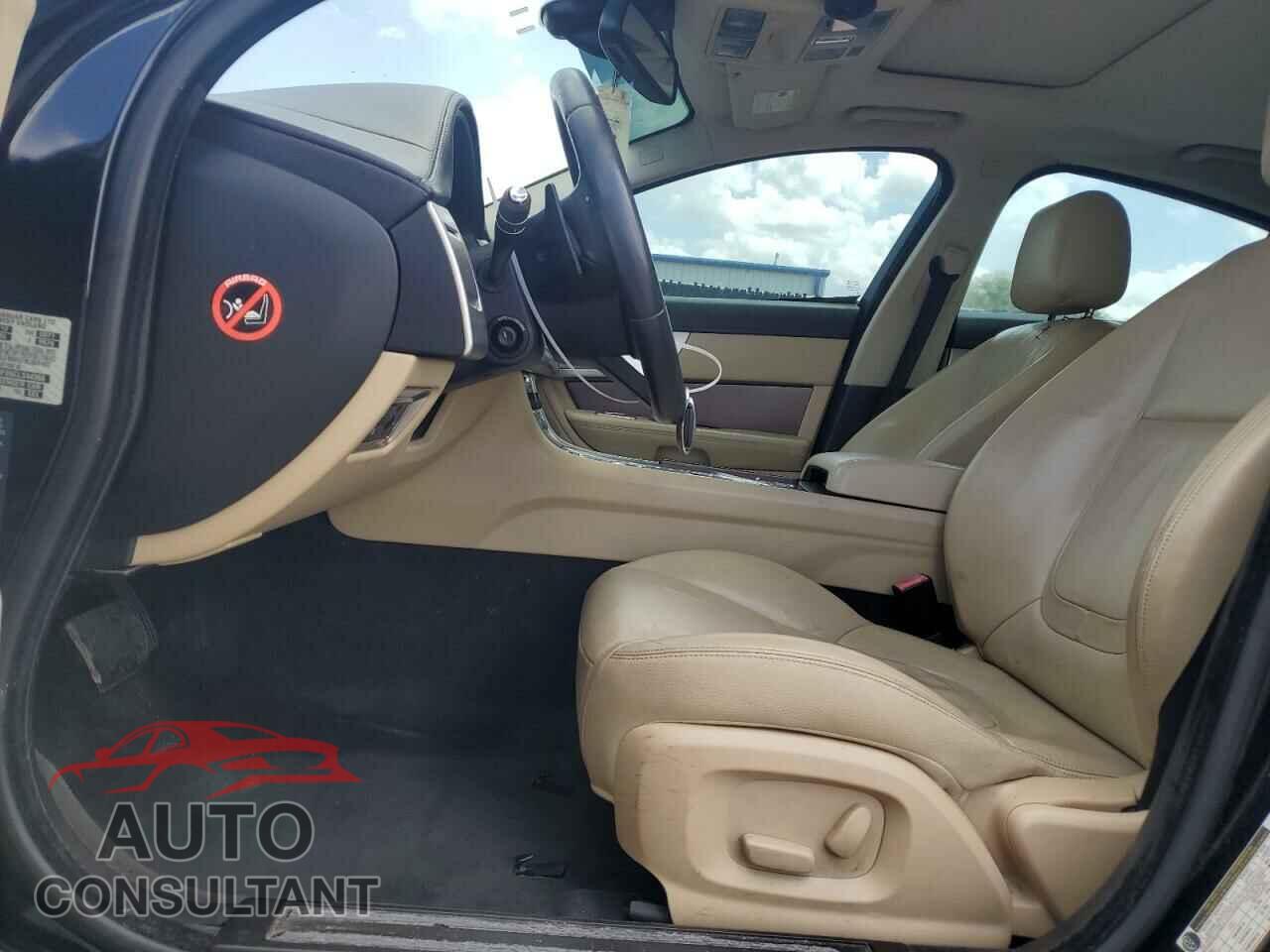 JAGUAR XF 2012 - SAJWA0FB6CLS44966