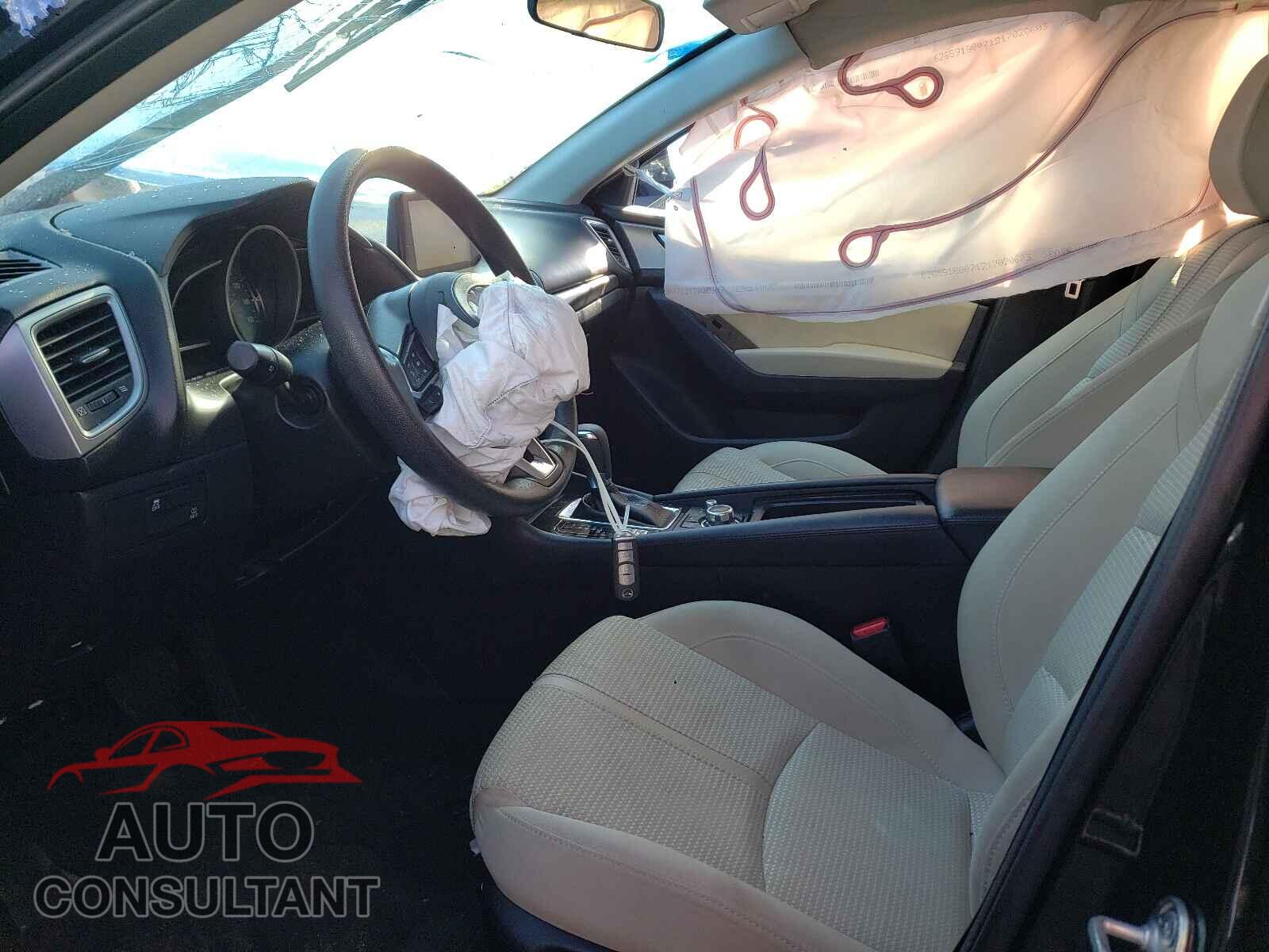 MAZDA 3 2017 - 3MZBN1U79HM153098