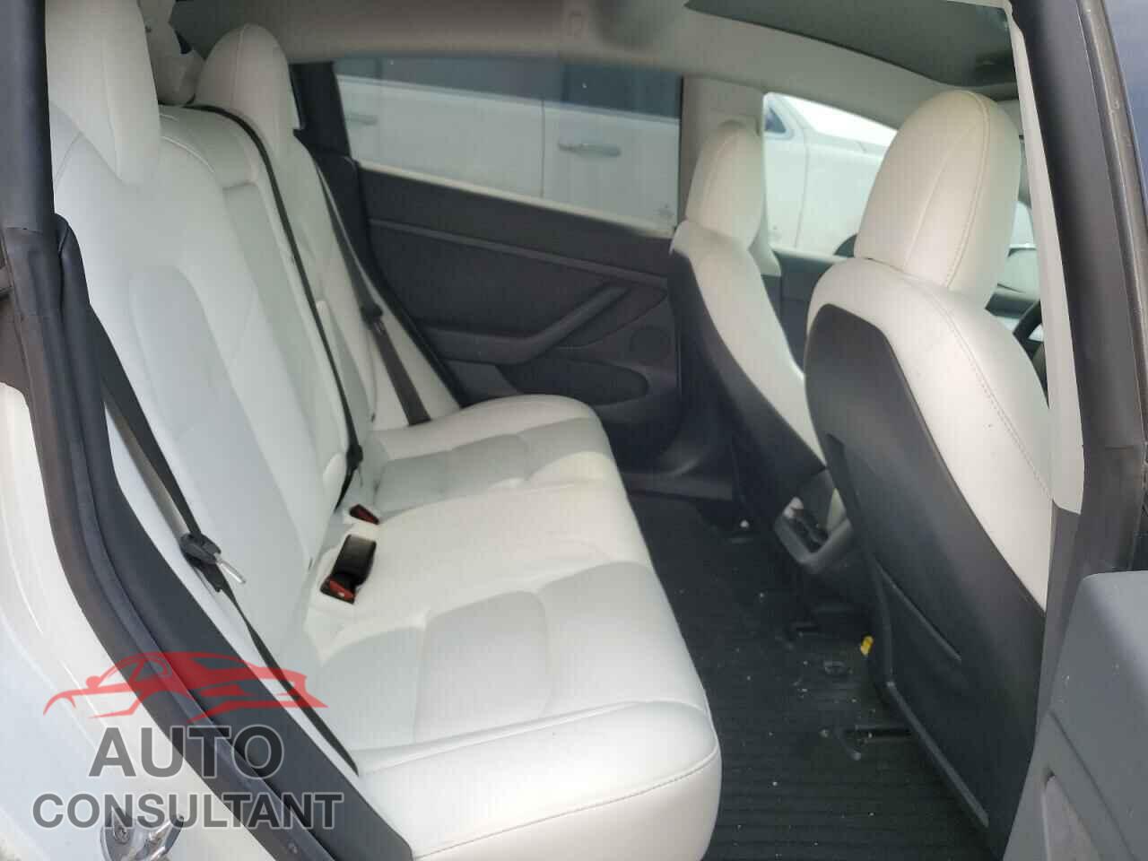 TESLA MODEL 3 2021 - 5YJ3E1EA6MF063052