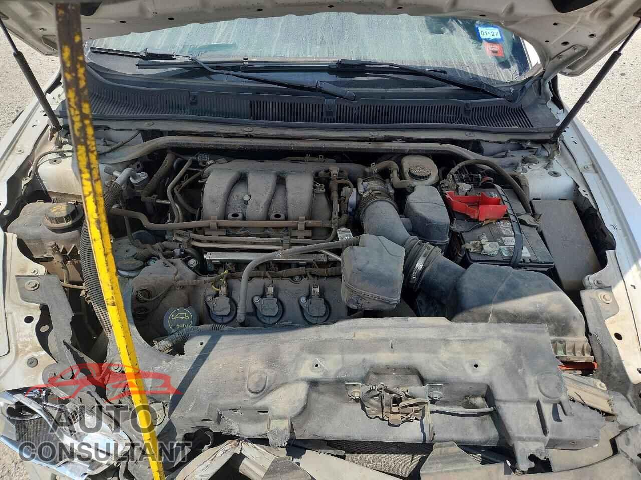 FORD TAURUS 2017 - 1FAHP2F86HG108512