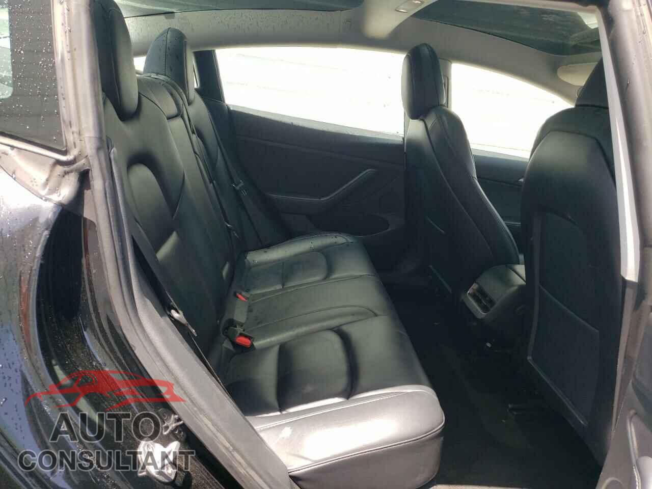 TESLA MODEL 3 2022 - 5YJ3E1EA9NF304457