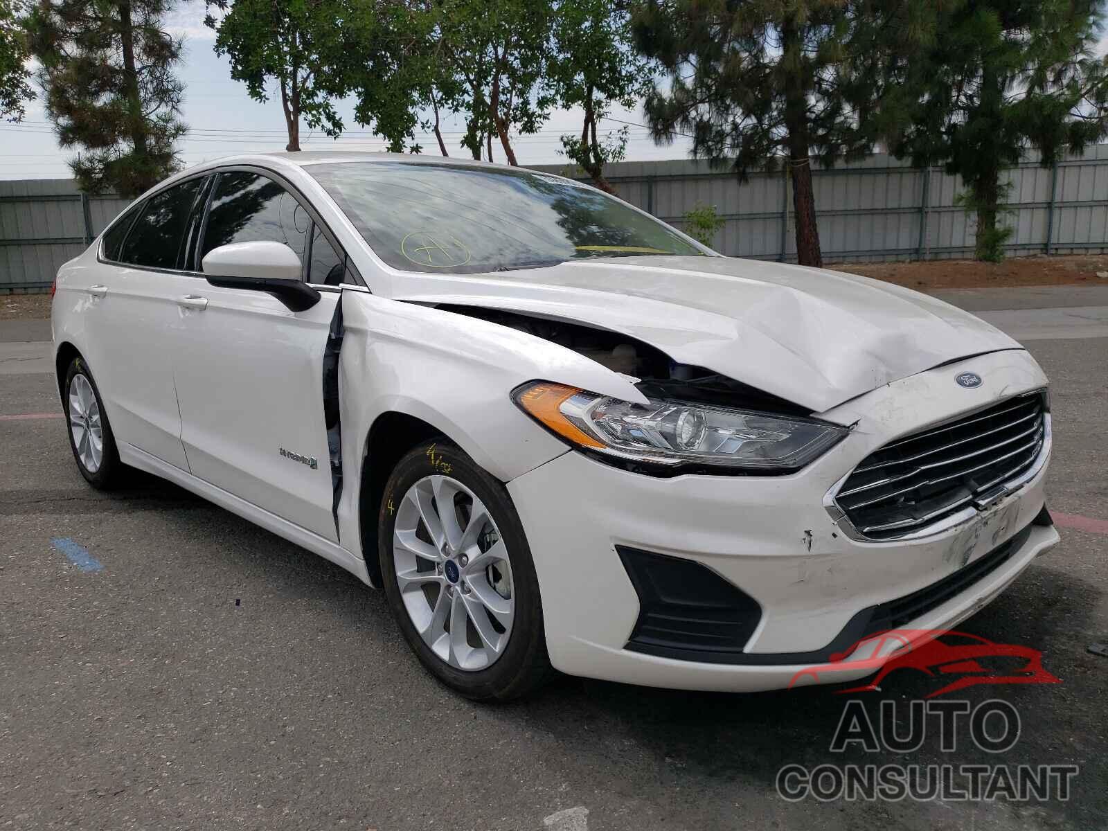 FORD FUSION 2019 - 3FA6P0LU7KR200581