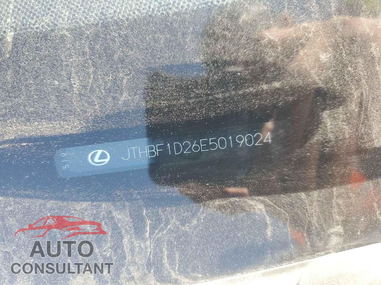 LEXUS IS 2014 - JTHBF1D26E5019024