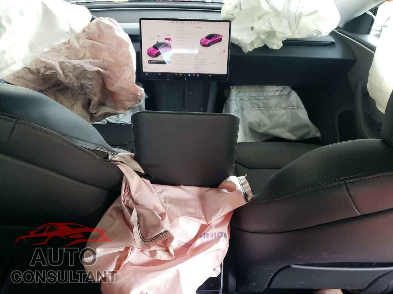 TESLA MODEL 3 2024 - 5YJ3E1EA7RF731254