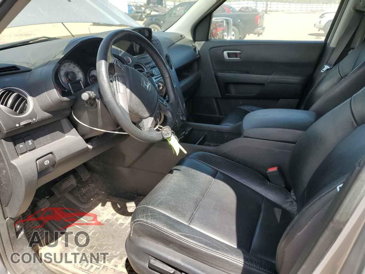HONDA PILOT 2013 - 5FNYF4H90DB021465