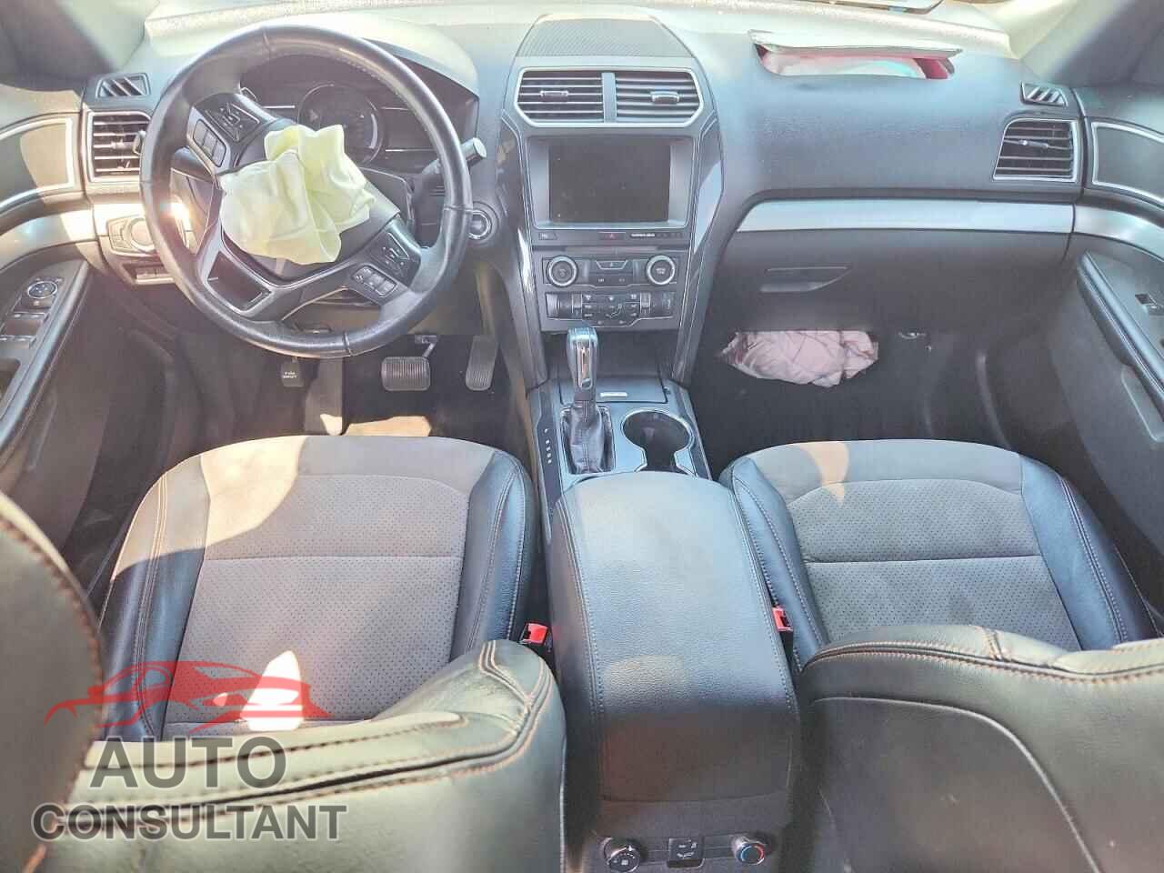 FORD EXPLORER 2017 - 1FM5K7D85HGA43319