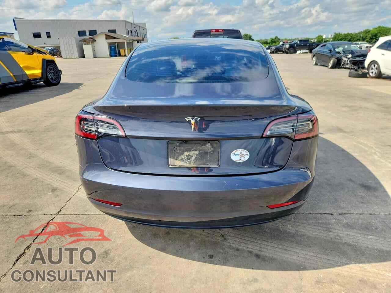 TESLA MODEL 3 2021 - 5YJ3E1EA2MF084545