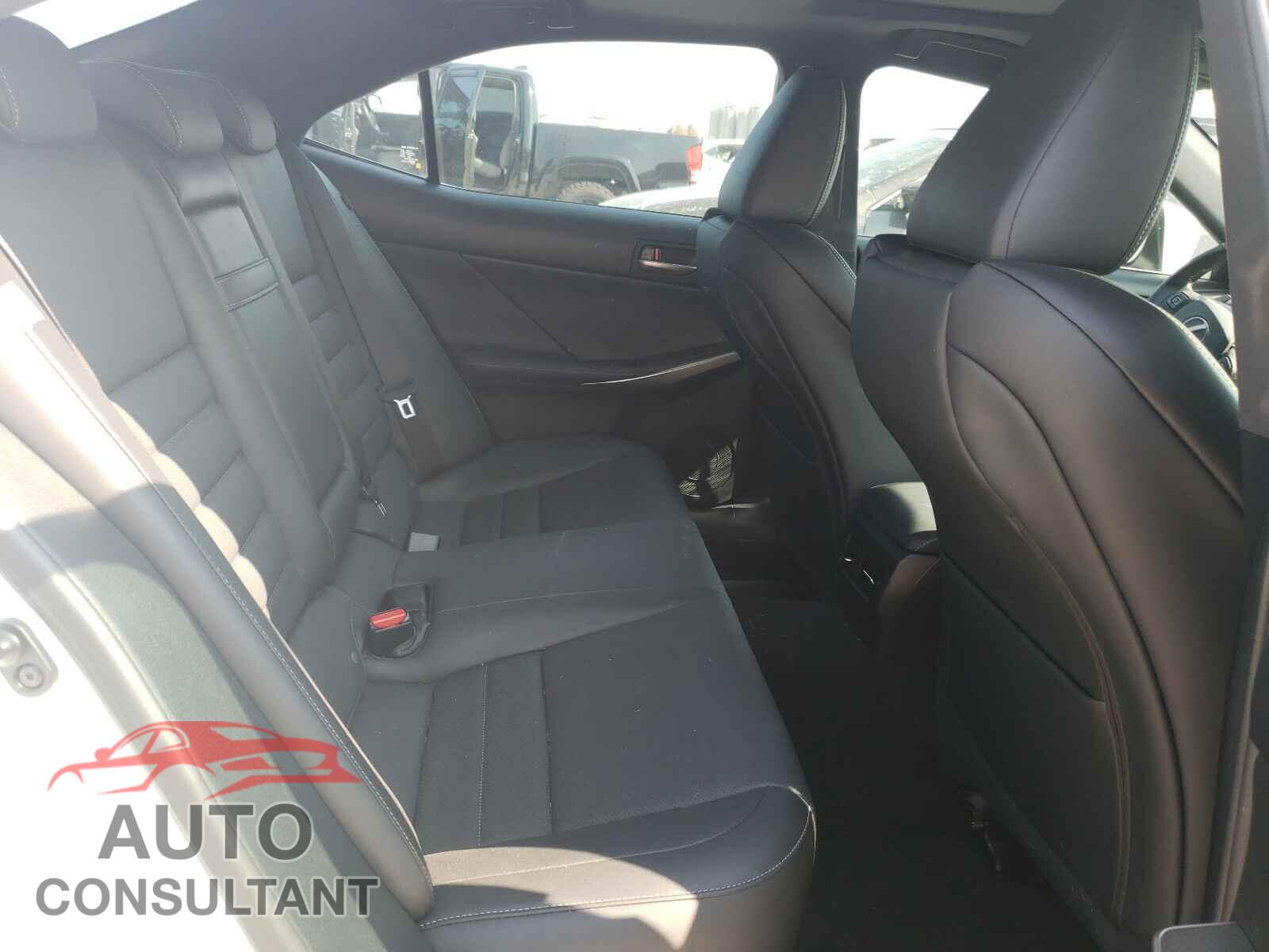 LEXUS IS 2017 - JTHBA1D27H5048678