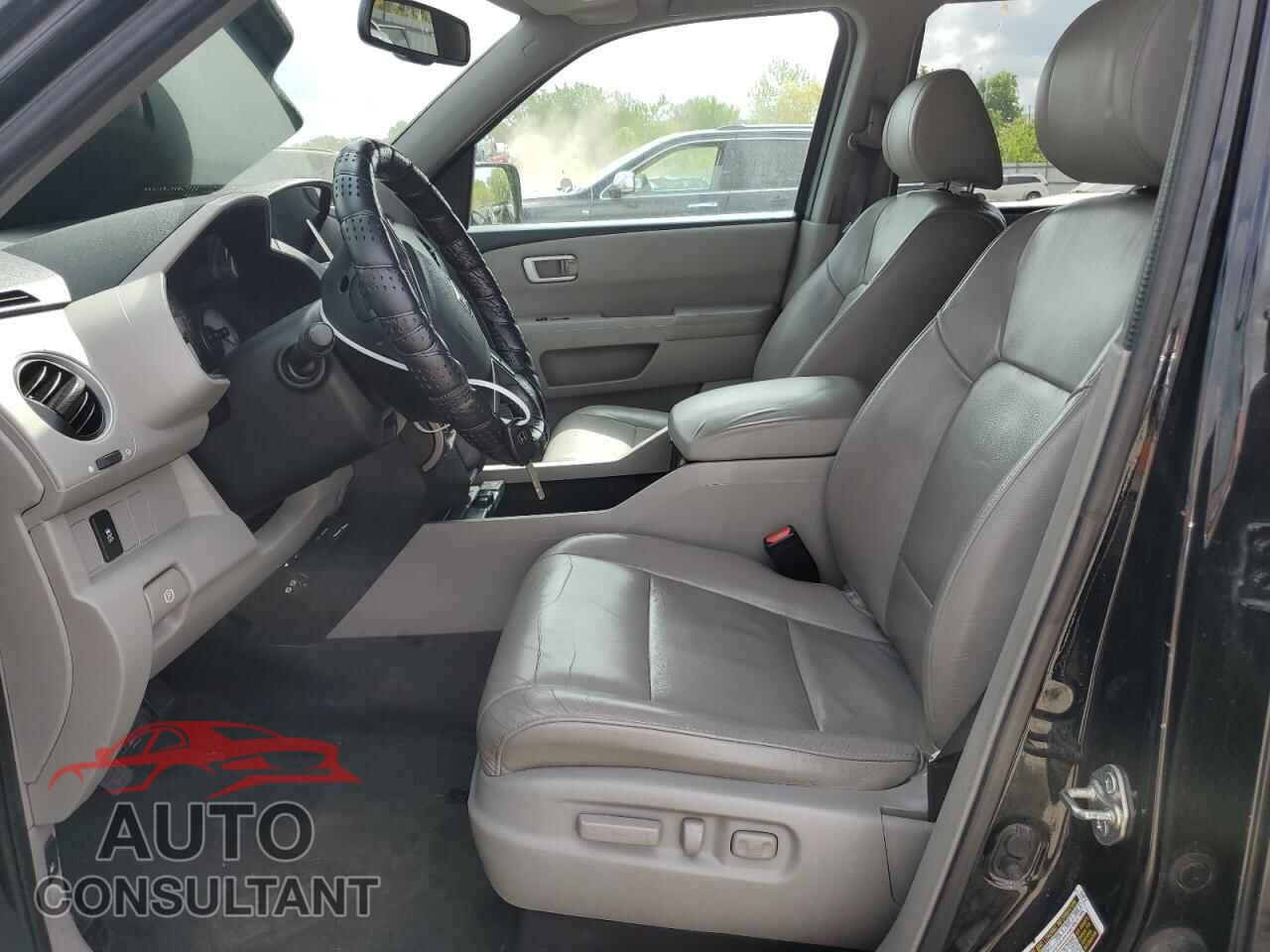 HONDA PILOT 2015 - 5FNYF4H55FB024474