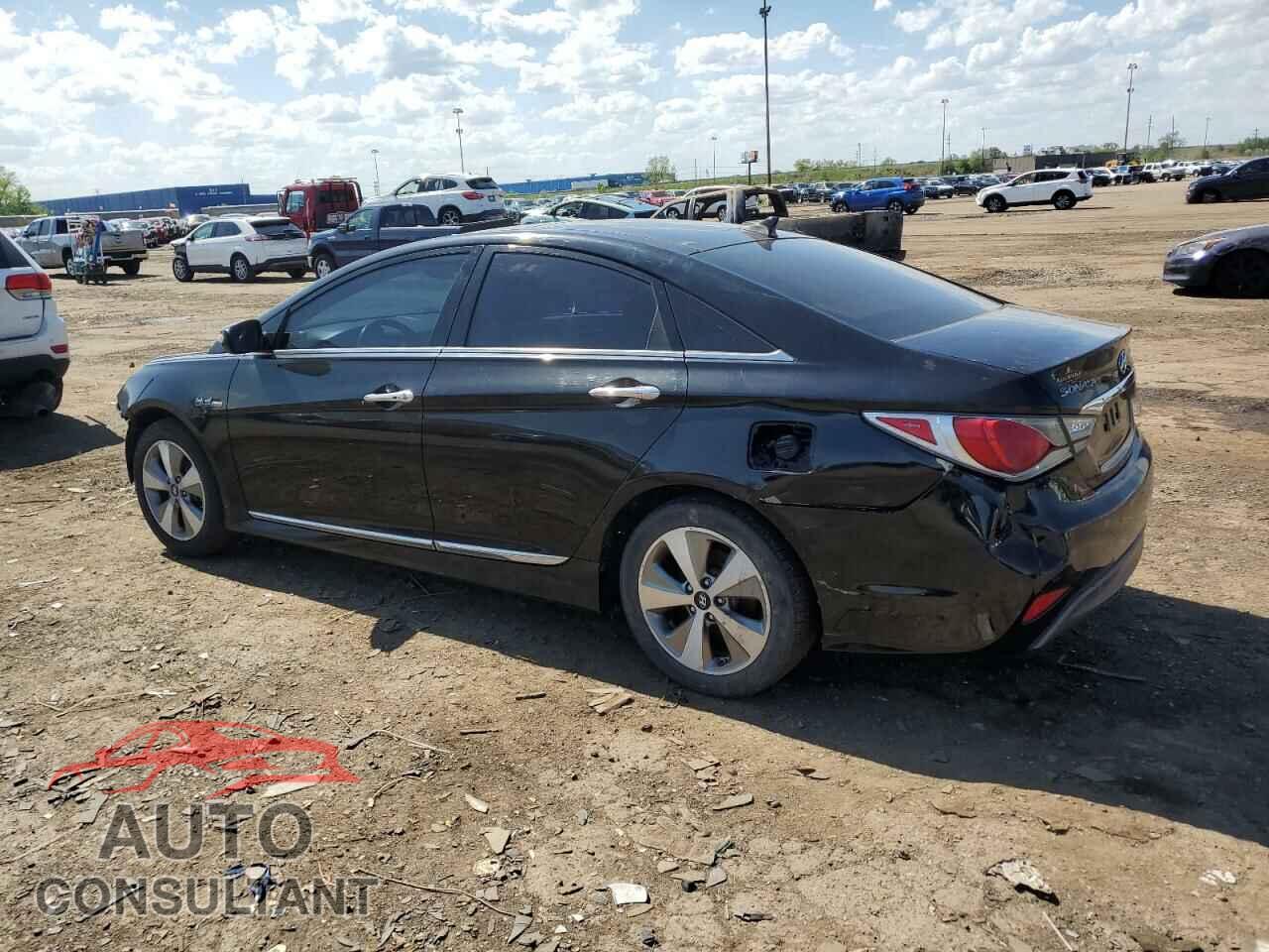 HYUNDAI SONATA 2011 - KMHEC4A43BA018488