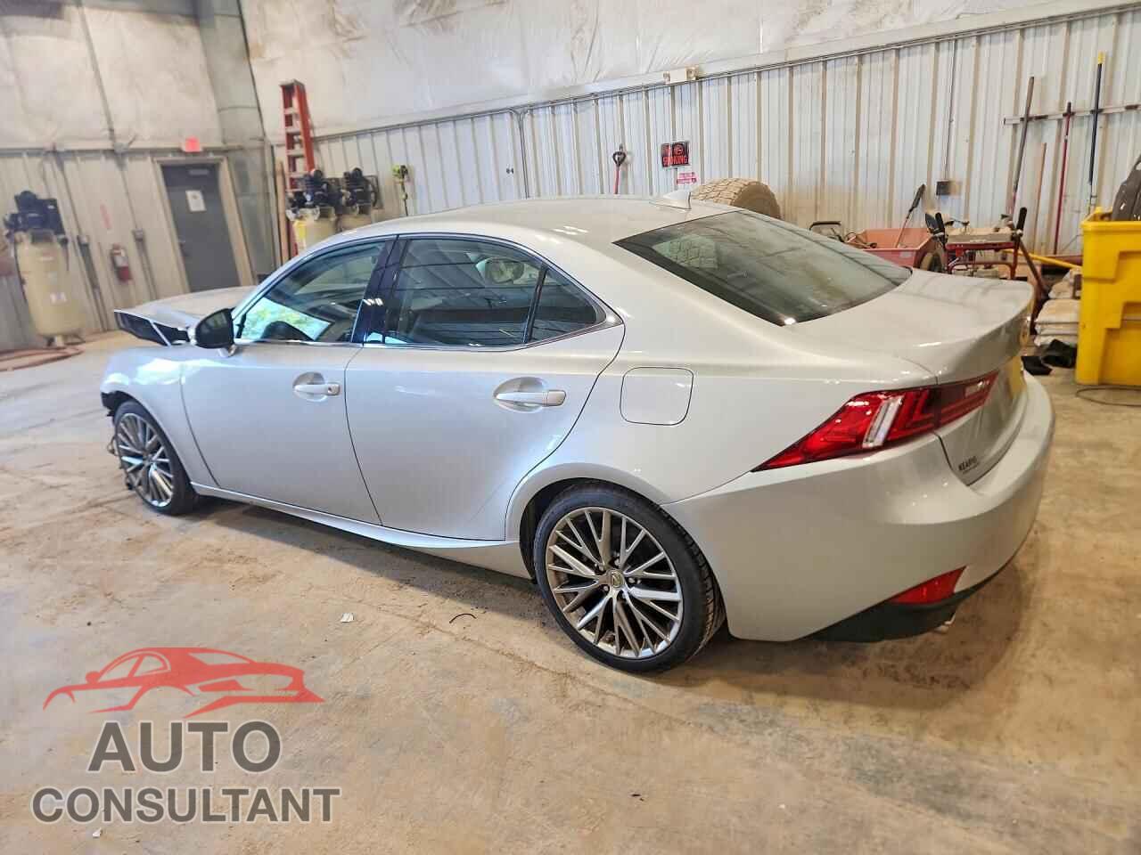 LEXUS IS 2015 - JTHCF1D23F5028513