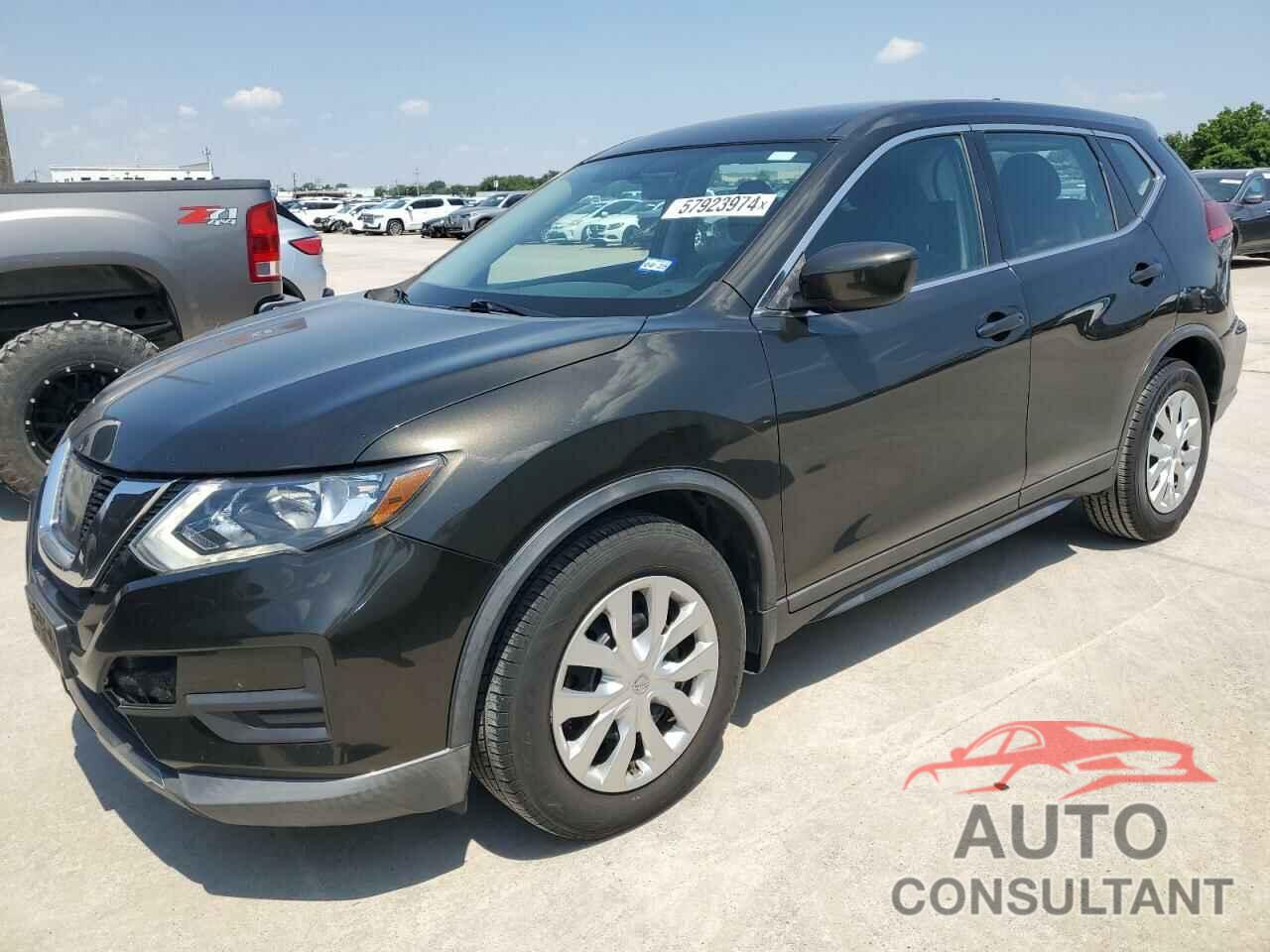 NISSAN ROGUE 2017 - KNMAT2MT6HP572379